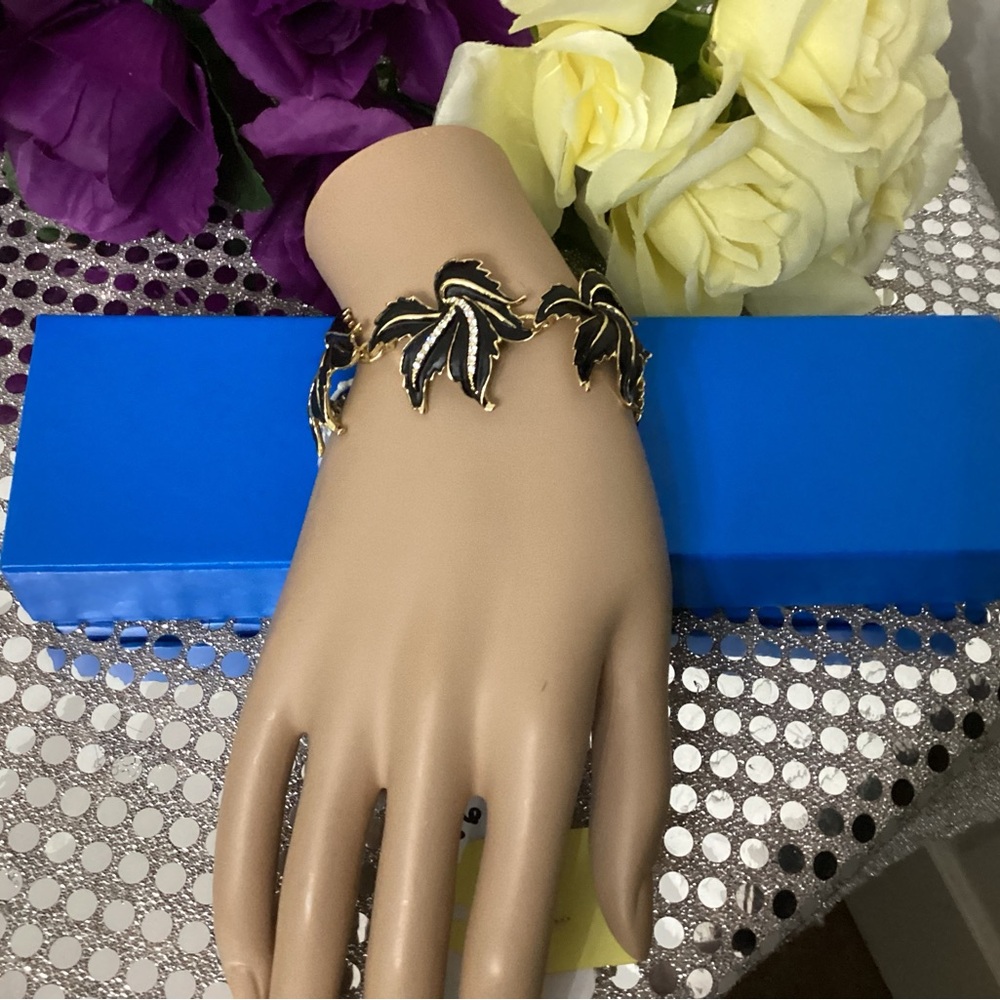 Roberto by RFM BLACK Leaf bracelet
